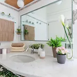 Villa Ester, A Stylish On The Hills *