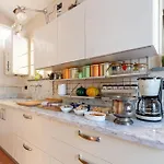 Villa Ester, A Stylish On The Hills *